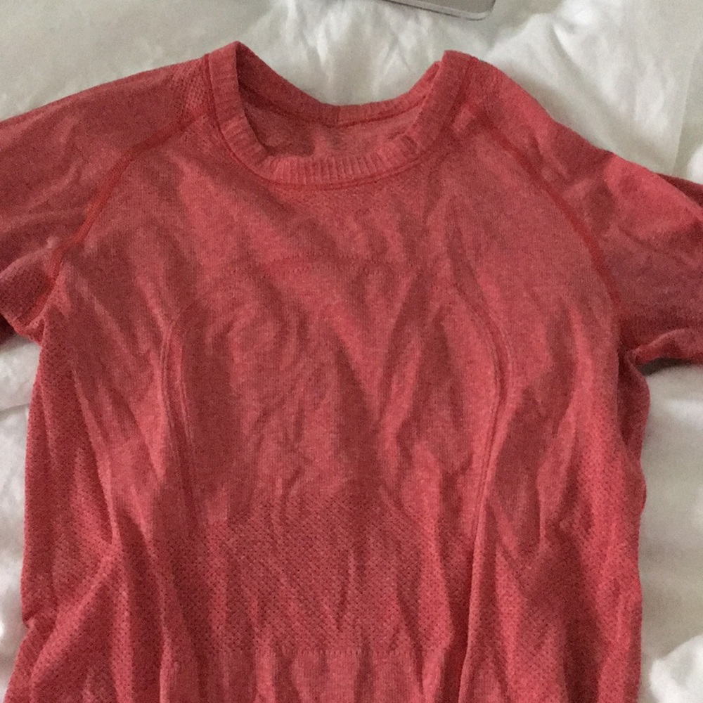 Red Longsleeve “Run Swiftly” lululemon top
